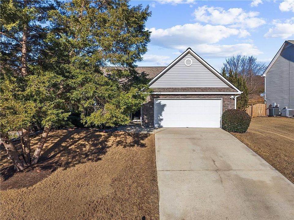 1st image of 706 Bridle Creek Way