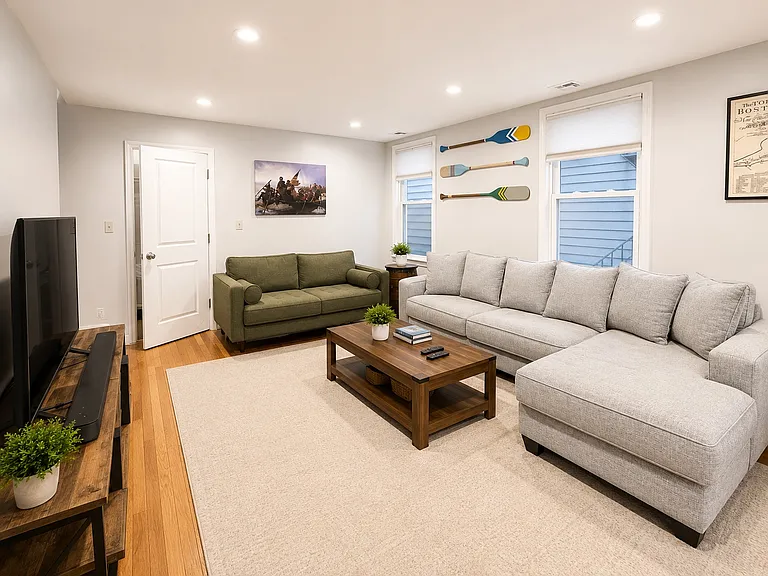 28 Monument St #2 — Photo 5
