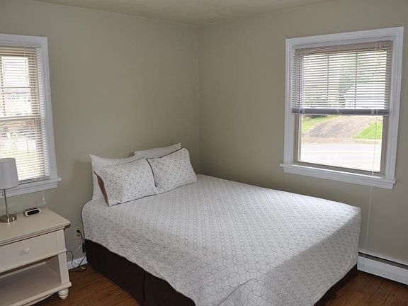 4th image of 754 Liberty St #2