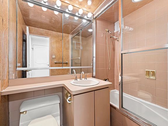 5th image of 16 W 16th St APT 14AS