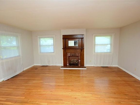 5th image of 4609 Mallard Cres