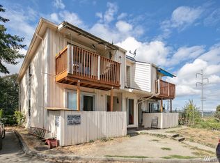 9918 Des Moines Memorial Dr S, Seattle, WA 98108
