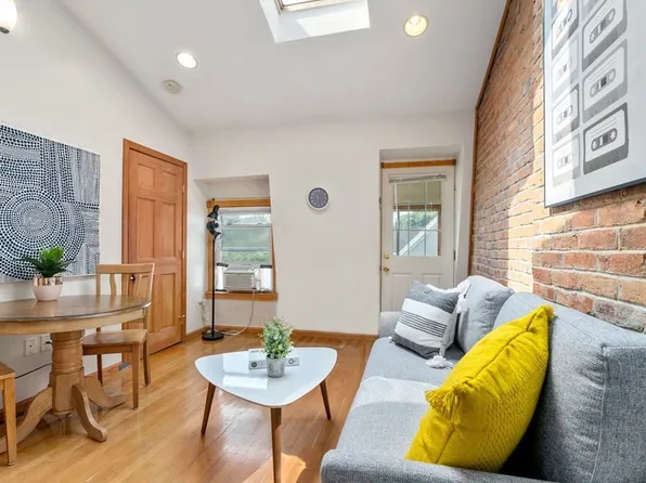 44 Highland Ave APT 3B, Somerville, MA 02143