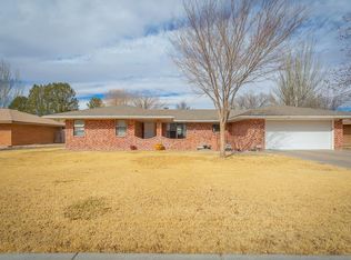 717 Sunrise Rd, Roswell, NM 88201