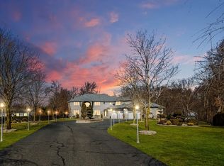 162 Glendale Rd, Agawam, MA 01001