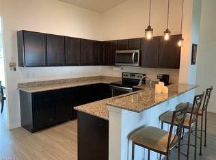 217 SW 22nd St, CAPE CORAL, FL 33991