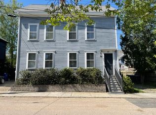 2 Willow St #2, Newport, RI 02840