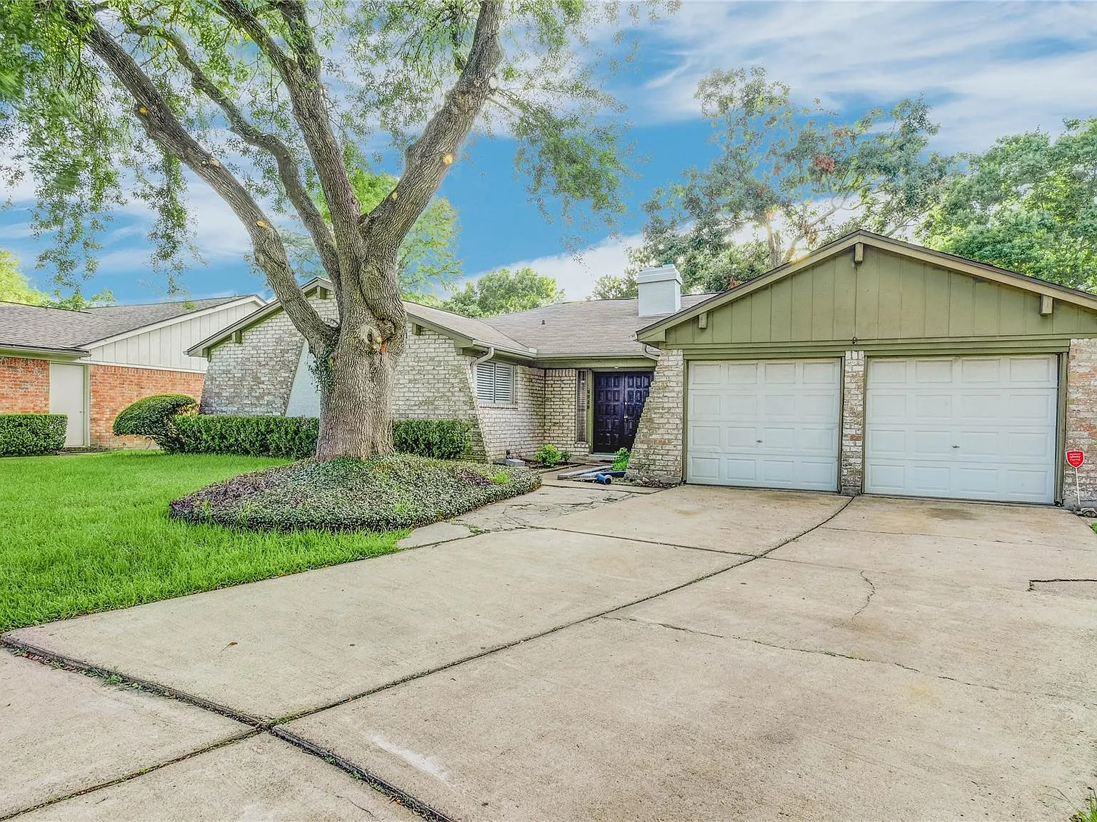 4 bed, 2.0 bath, 2008 sqft, $1,750 — Photo 2