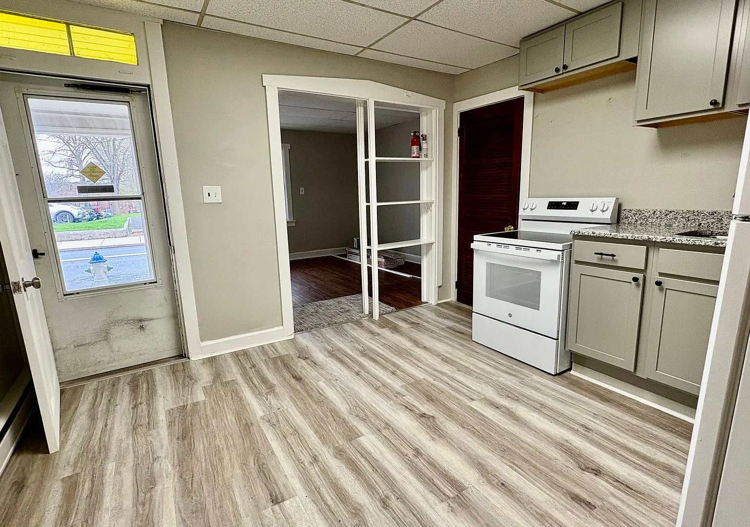 145-147 W. High Street — Photo 2