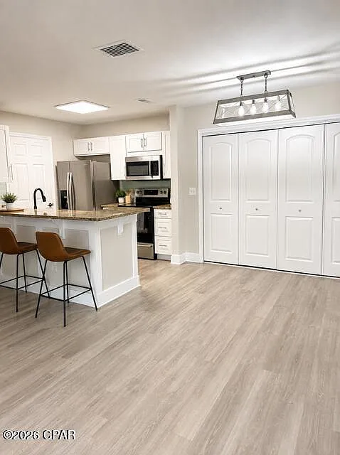 4 bed, 1400 sqft, $2,300 — Photo 3
