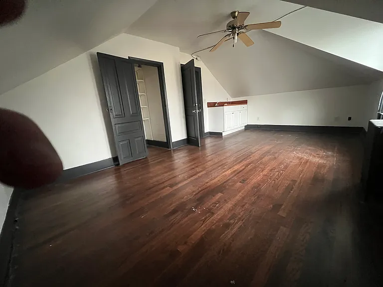 22711 Stephens St — Photo 3
