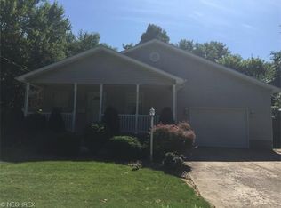 863 Keefer Rd, Girard, OH 44420