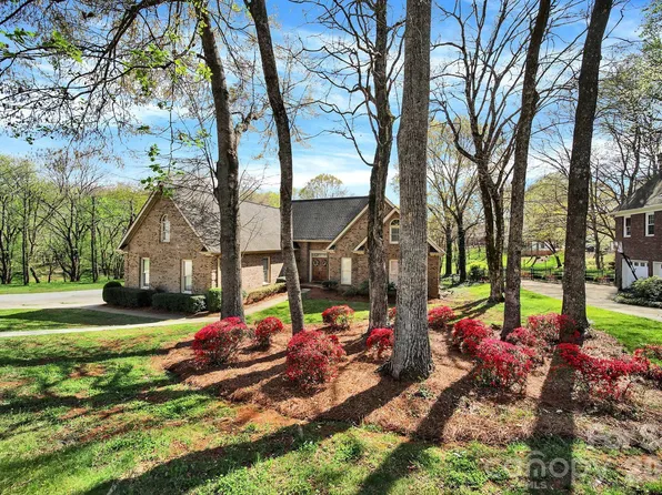 450 Serendipity Dr, Fort Mill, SC 29708