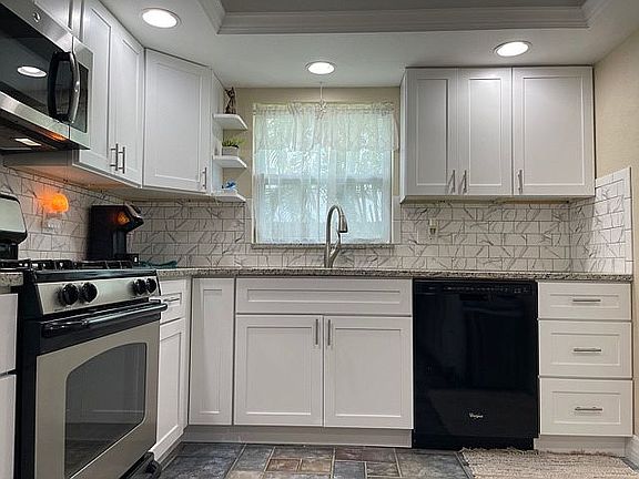 5th image of 4345 Helena St NE