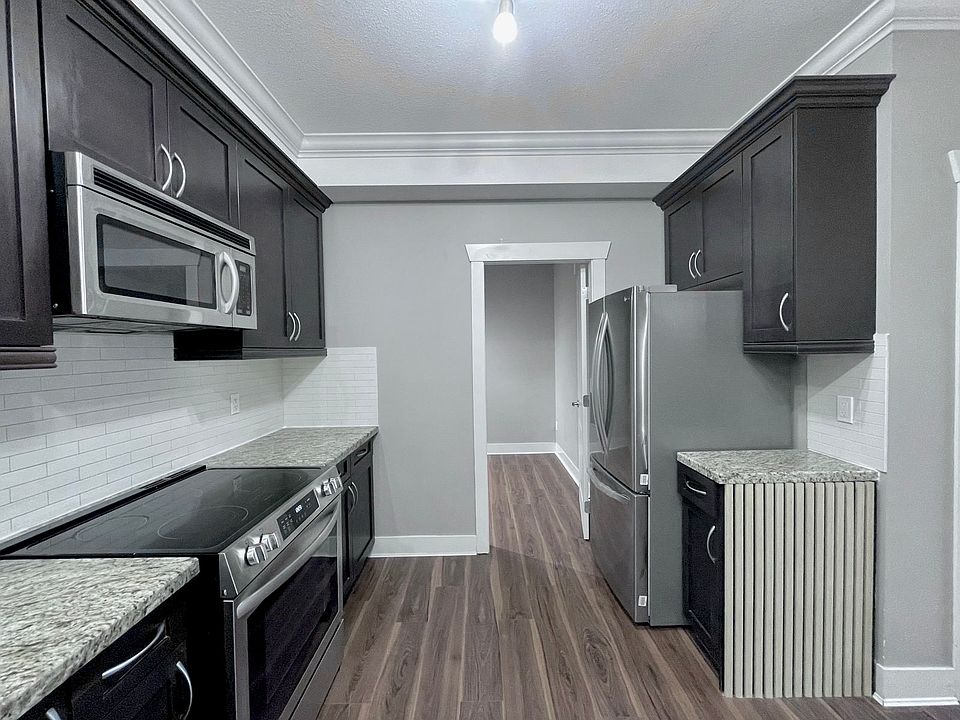 1st image of 15368 17a Ave #403