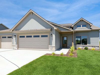1102 High Ridge Trl, Solon, IA, 52333