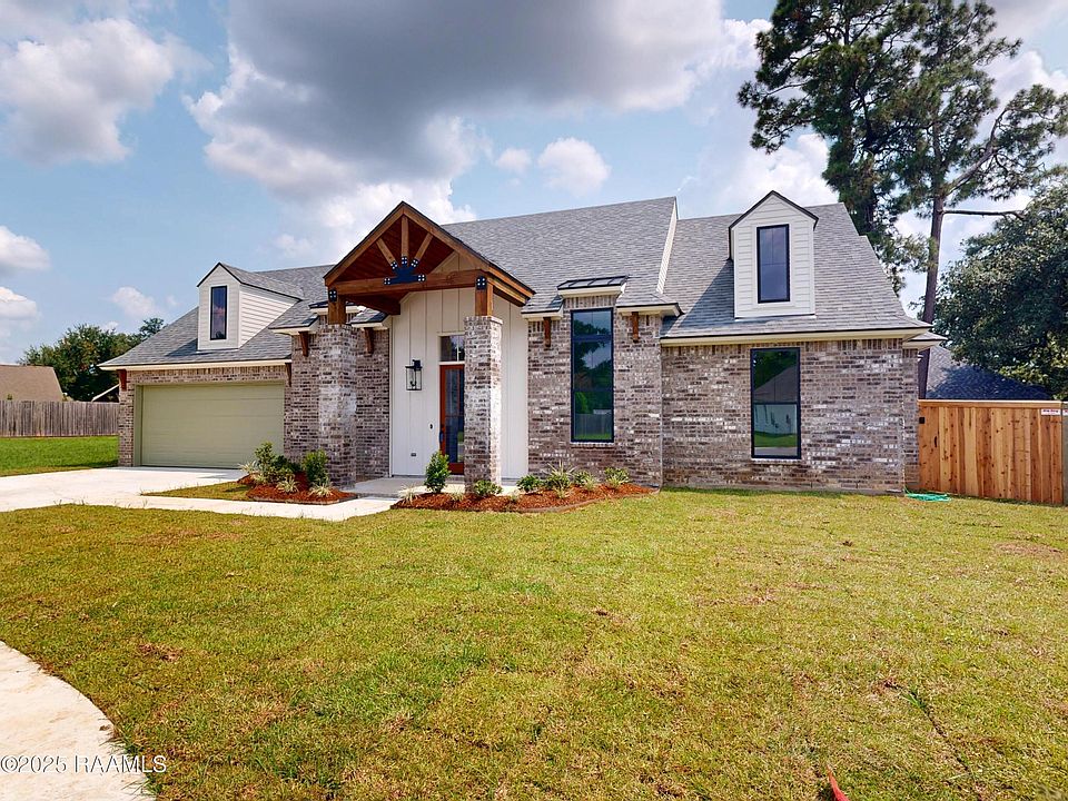 1st image of 122 Preservation Dr