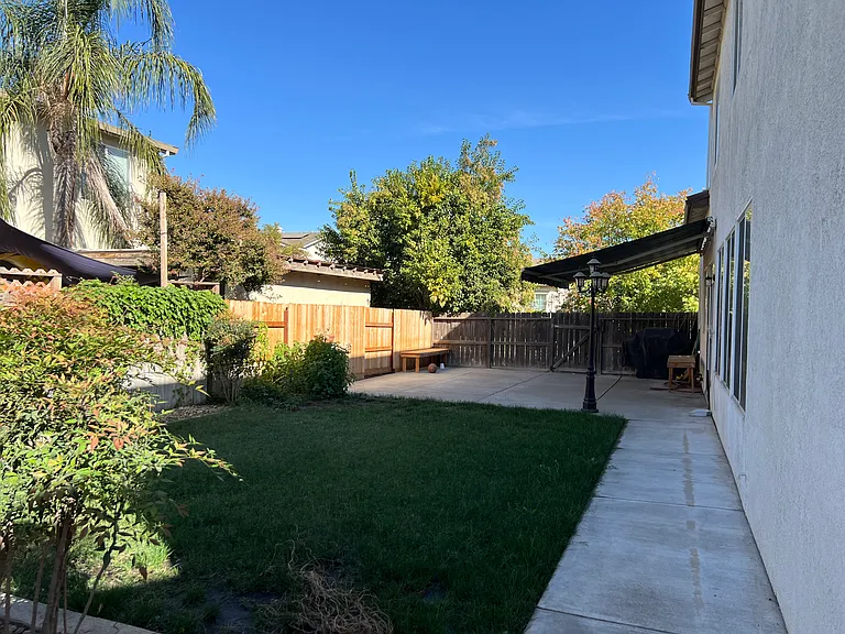2441 Jessica Cir — Photo 35
