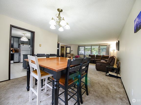 5th image of 811 Marci Court SE