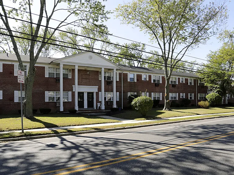 jamestown-village-toms-river-nj-building-photo (003)