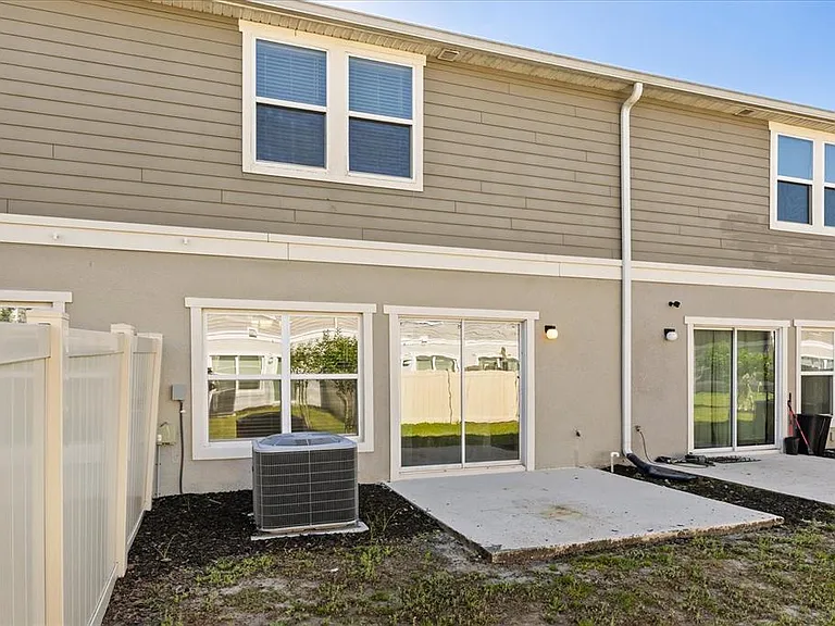 2330 Carrabelle Way — Photo 24
