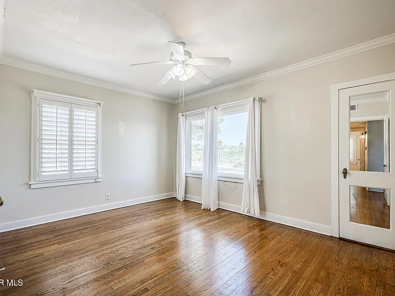 715 E Robinson Ave — Photo 34