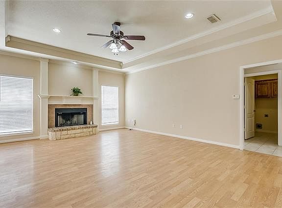 3rd image of 701 John Thomas Dr