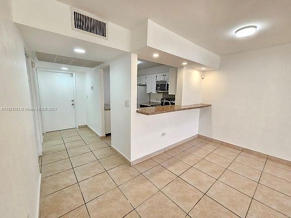 4th image of 441 NE 195th St APT 105