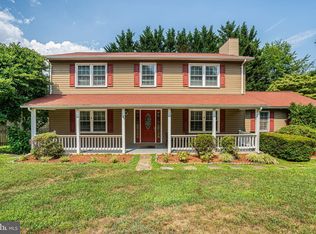 4978 Dequincey Dr, Fairfax, VA 22032
