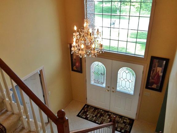 4th image of 20640 Carlton Ct