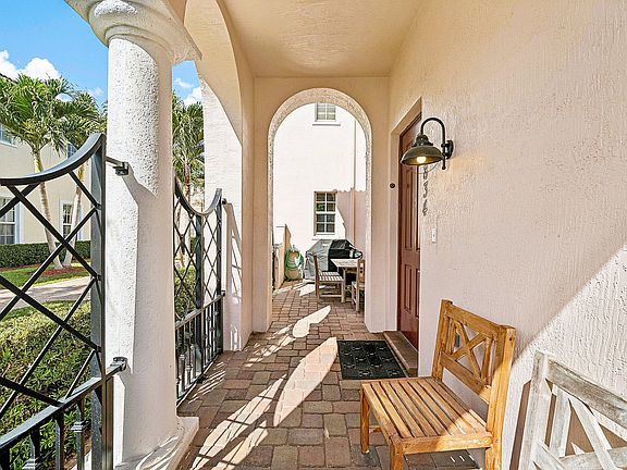 5th image of 834 NW 83rd Lane