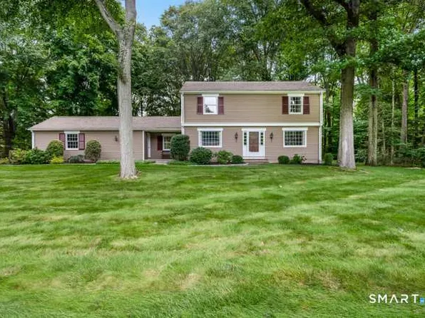 80 Ripton Parish Lane, Stratford, CT 06614
