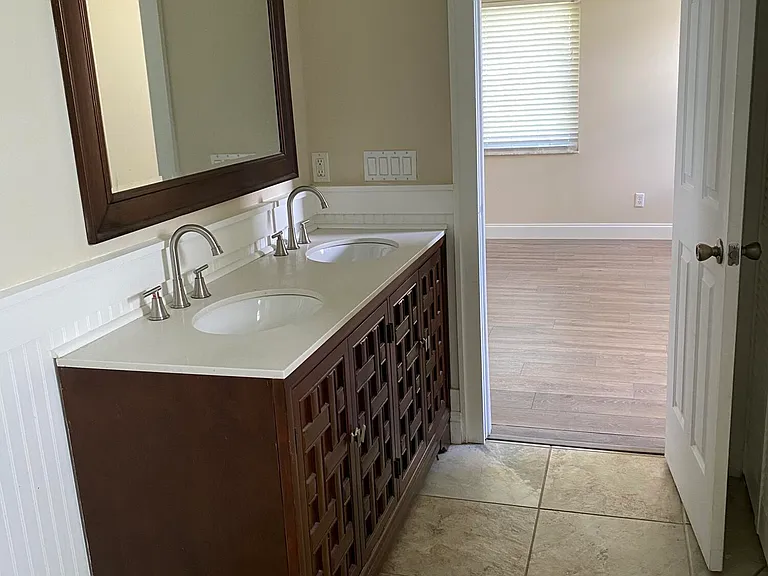 1057 SW Spruce St — Photo 11