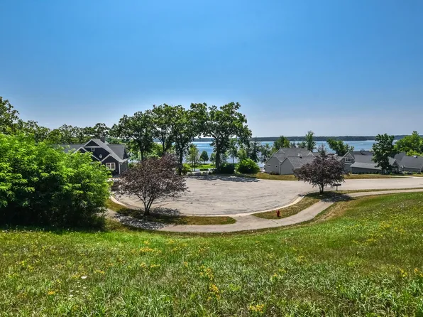 467 Bluff St, Green Lake, WI 54941