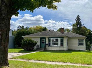 613 E C St, Iron Mountain, MI 49801