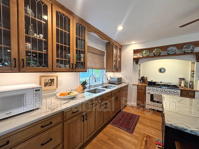 9608 Page Ave — Photo 7
