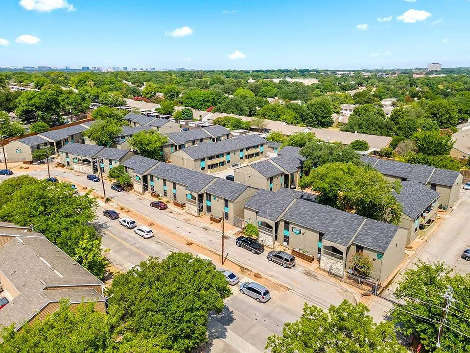 Gateway Apartment Homes