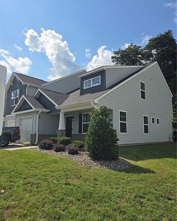 2nd image of 3807 Copperfield Ct