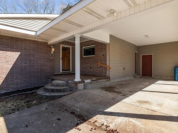 3rd image of 170 Westview Ave