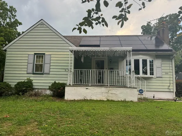 1510 W 4th St, Piscataway, NJ 08854