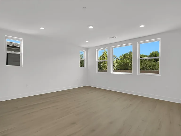 168 Creation St — Photo 24