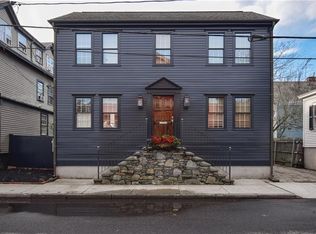 28 Elm St, Newport, RI 02840