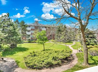 126 Bell Farm Rd #212, Barrie, ON L4M6J3