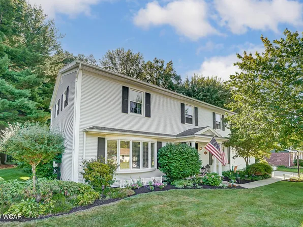 2801 E Amblewood Cir, Lima, OH 45806