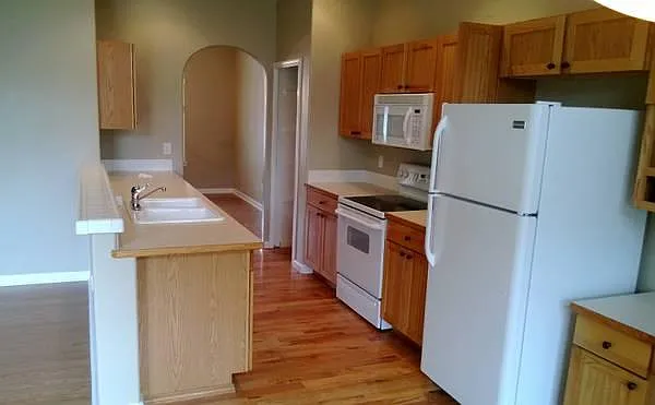 1653 Elk Cir SW — Photo 3