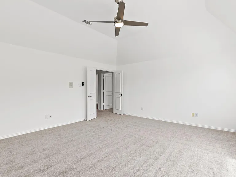 914 Edgemeer Ln — Photo 15