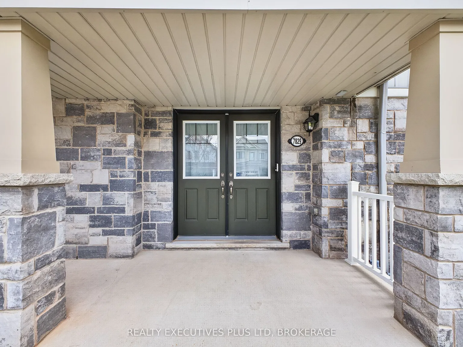 4 bed, $3,100 — Photo 4