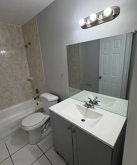 11449 NW 35th St — Photo 18