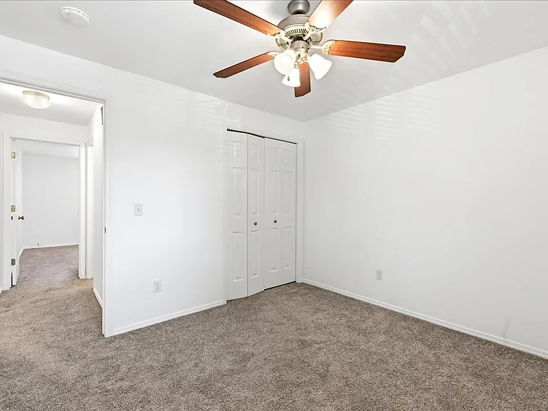 186 E Elwood Ln — Photo 25