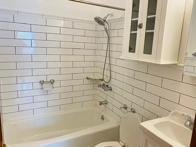 245 W 16th St #C2 — Photo 18